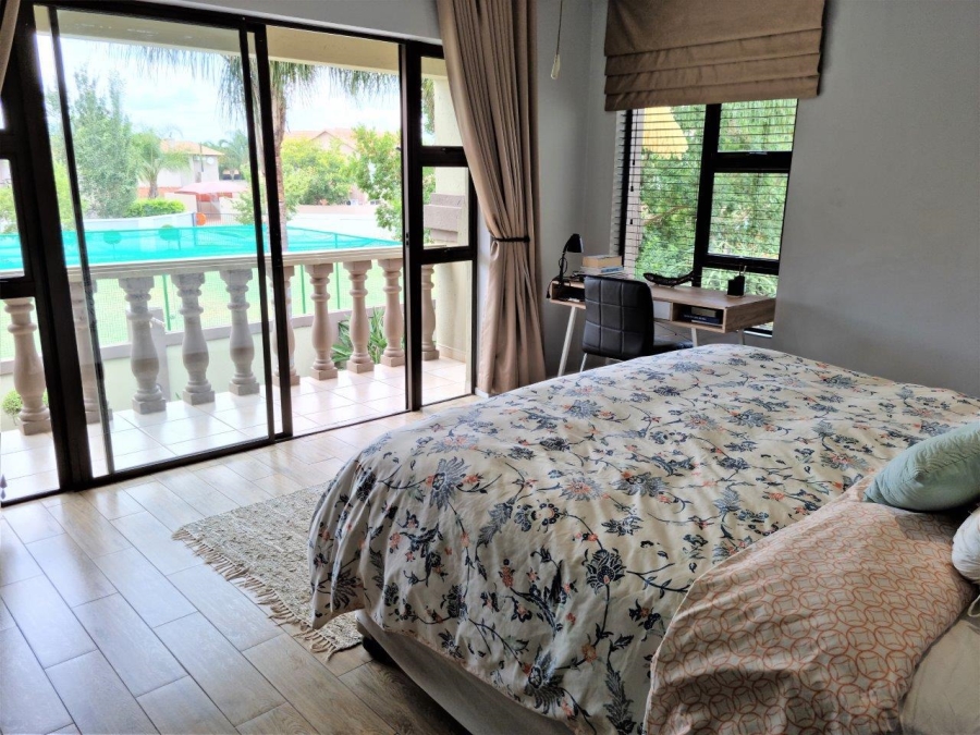 5 Bedroom Property for Sale in Melodie North West